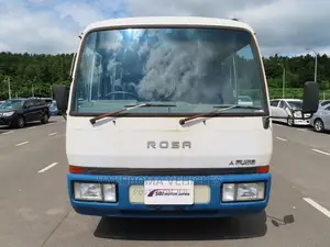 Mitsubishi Fuso Rosa 1990 White