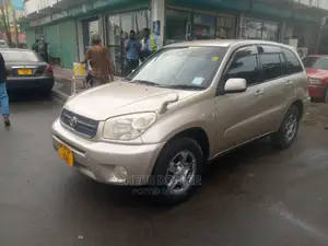 Toyota RAV4 Automatic 2002 Gold