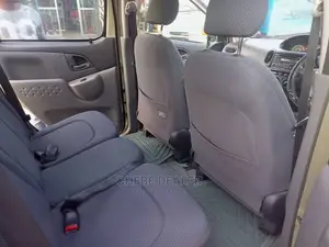 Toyota Fun Cargo 2004 Gold