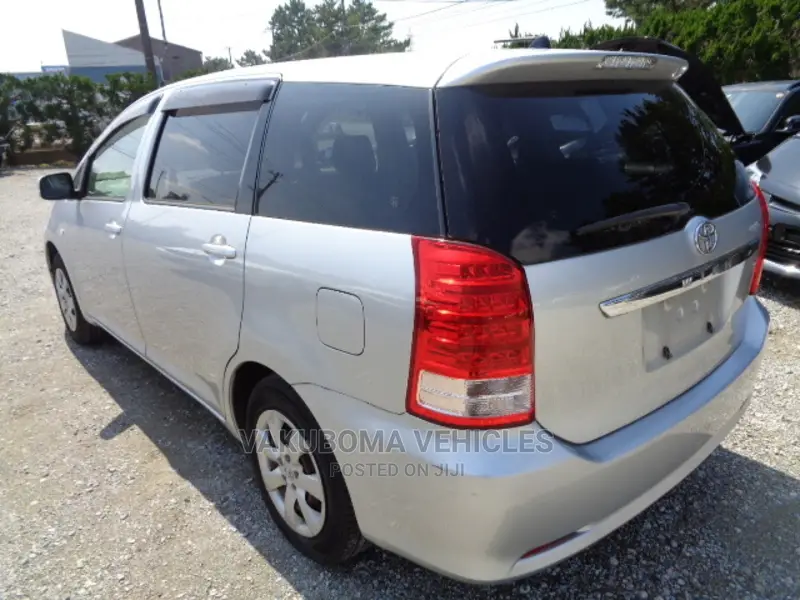 Toyota Wish 2007 Silver