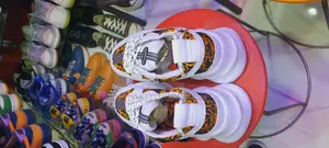 Versace Chain Reaction