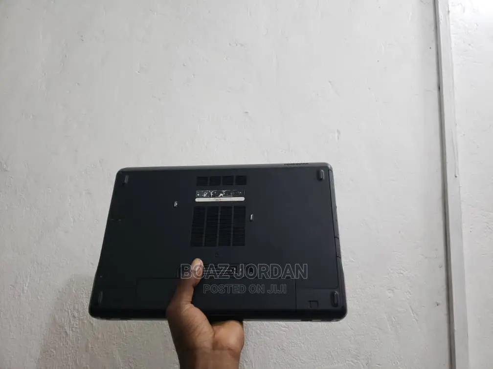 Laptop Dell Latitude 3180 4GB Intel Core I5 HDD 500GB