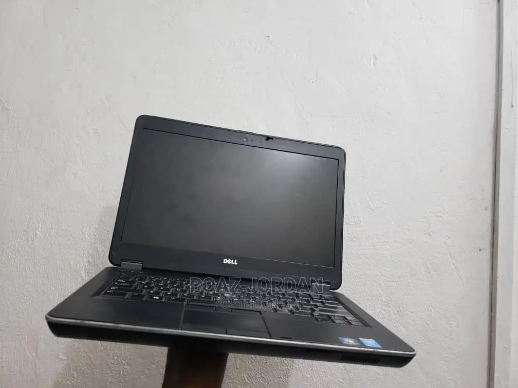 Laptop Dell Latitude 3180 4GB Intel Core I5 HDD 500GB