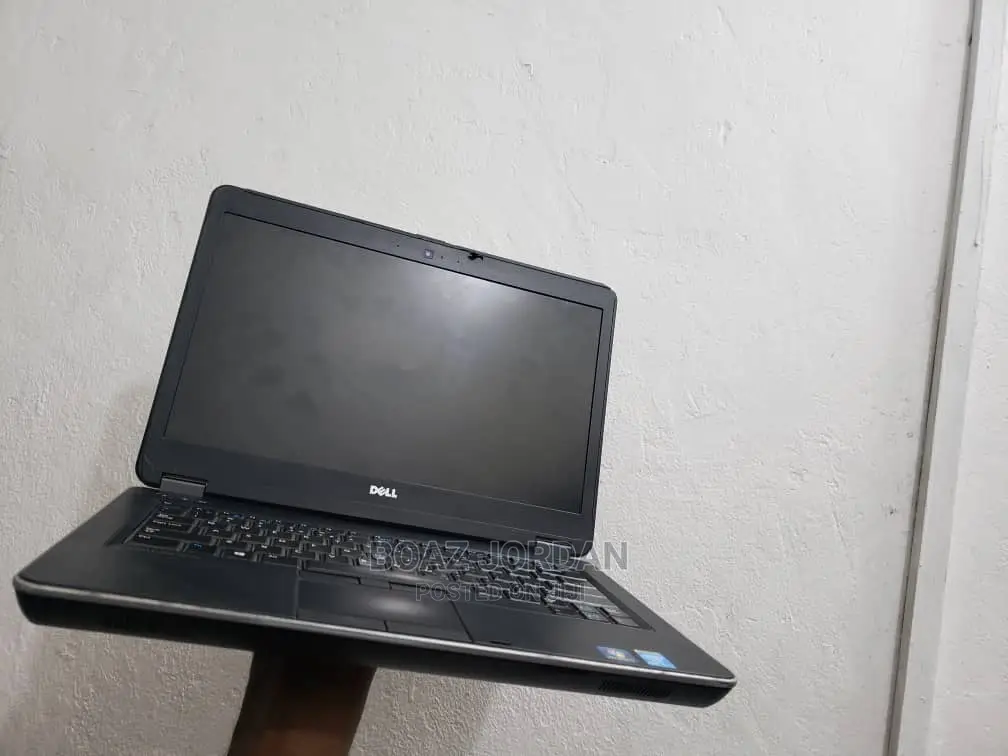 Laptop Dell Latitude 3180 4GB Intel Core I5 HDD 500GB