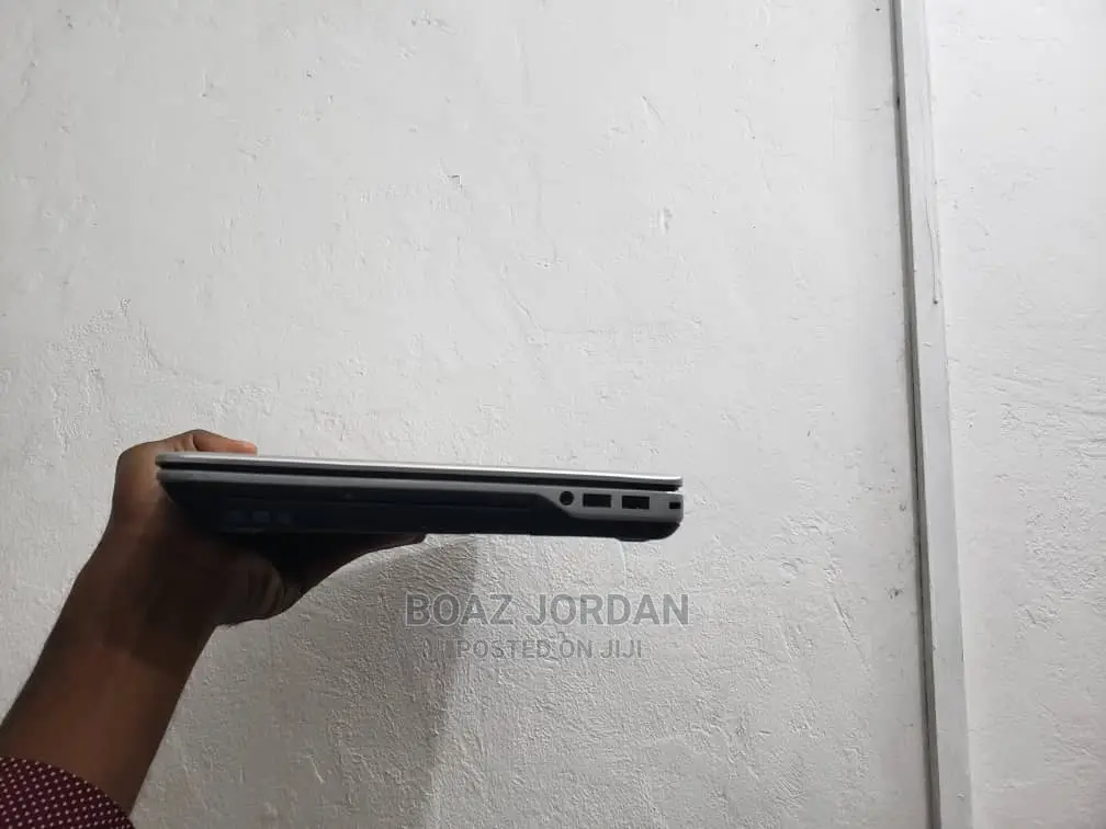Laptop Dell Latitude 3180 4GB Intel Core I5 HDD 500GB