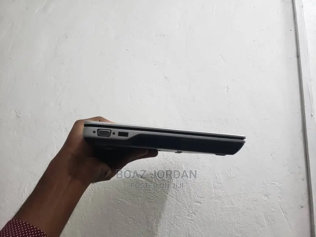 Laptop Dell Latitude 3180 4GB Intel Core I5 HDD 500GB