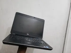 Laptop Dell Latitude 3180 4GB Intel Core I5 HDD 500GB