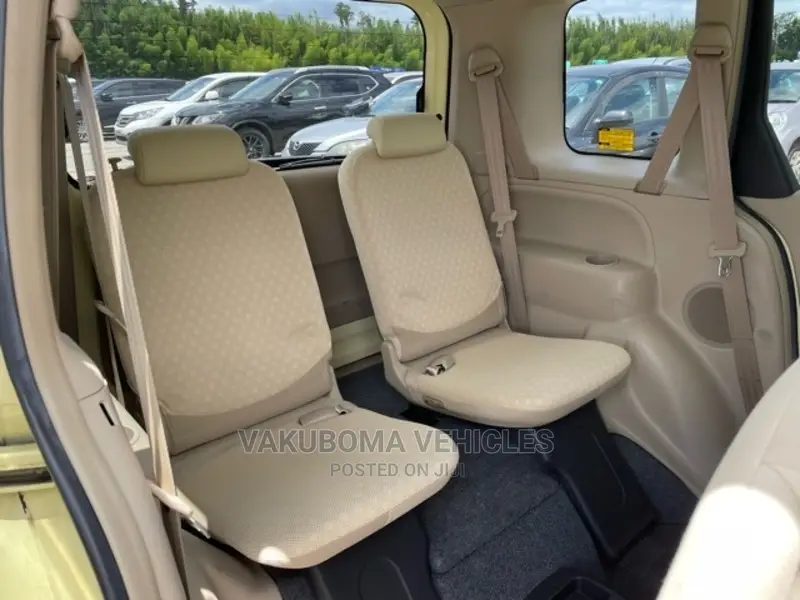Toyota Sienta 2007 Yellow