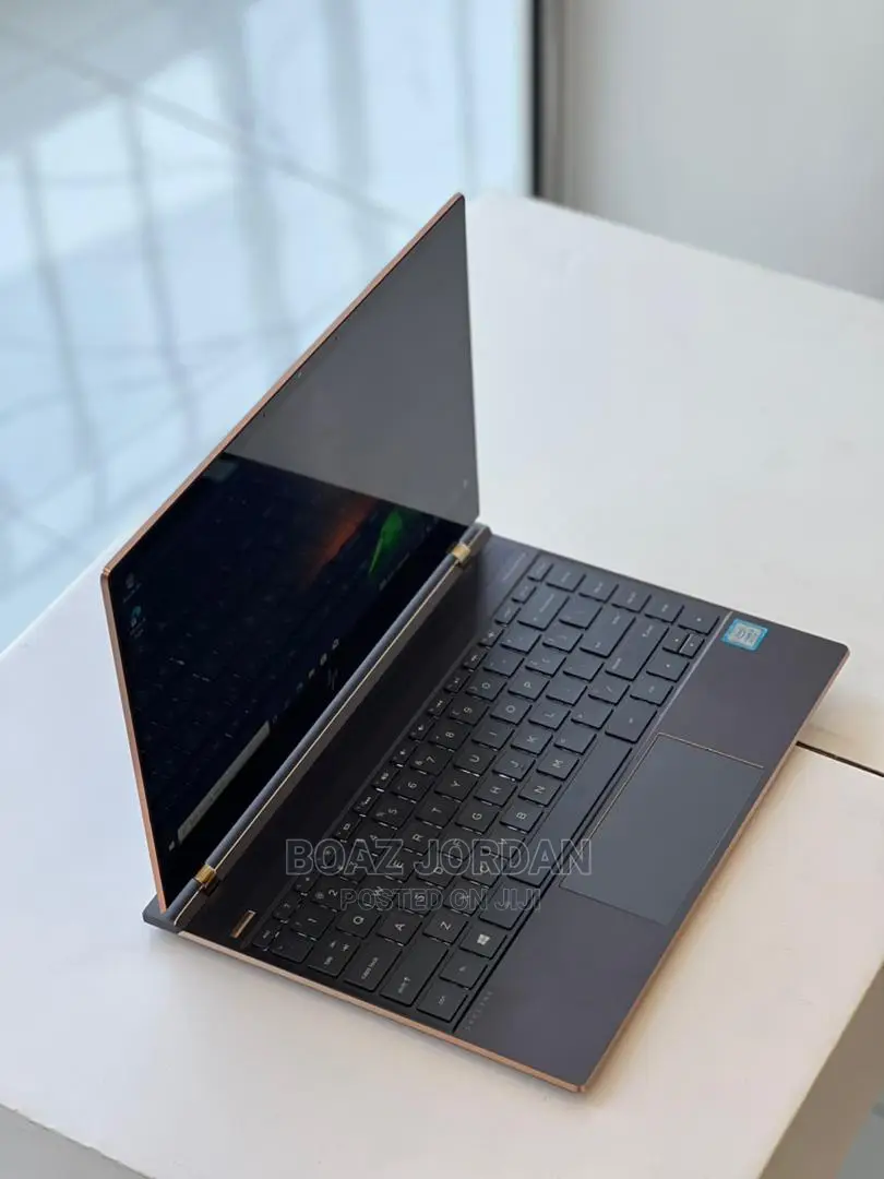 New Laptop HP Spectra 13 8GB Intel Core I5 SSD 256GB