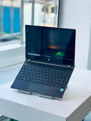 New Laptop HP Spectra 13 8GB Intel Core I5 SSD 256GB