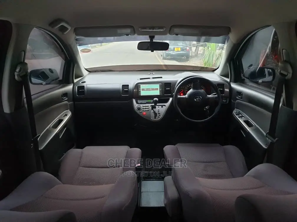 Toyota Wish 2005 White