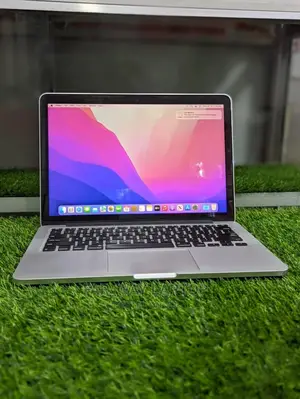 New Laptop Apple MacBook Pro 2015 16GB Intel Core I5 SSD 512GB