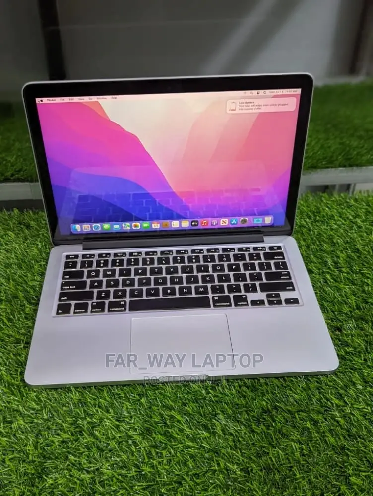 New Laptop Apple MacBook Pro 2015 16GB Intel Core I5 SSD 512GB