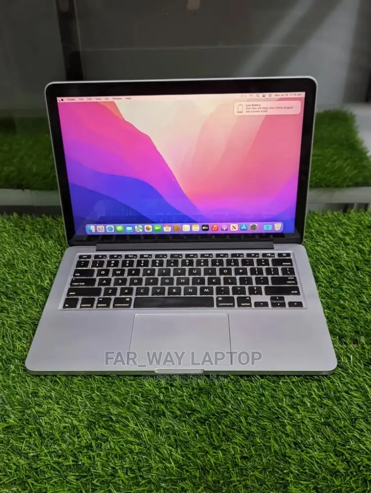New Laptop Apple MacBook Pro 2015 16GB Intel Core I5 SSD 512GB