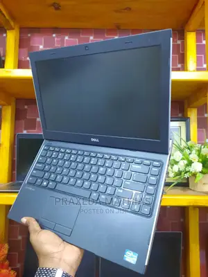 Laptop Dell Vostro 3300 4GB Intel Core I5 HDD 500GB