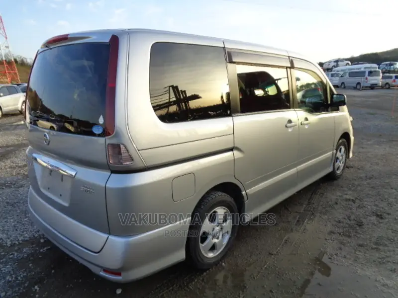 Nissan Serena 2007 Silver