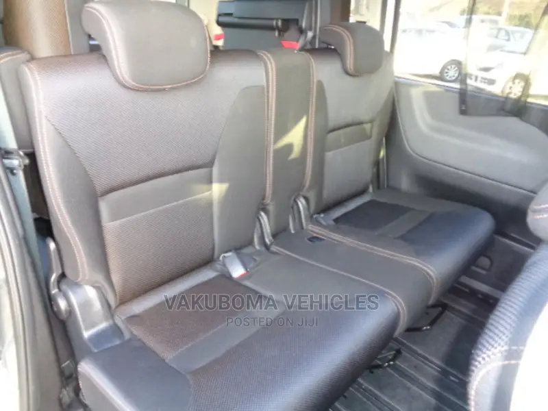 Nissan Serena 2007 Silver