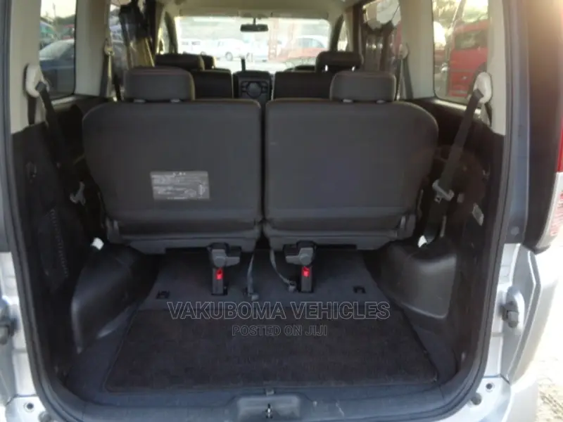 Nissan Serena 2007 Silver