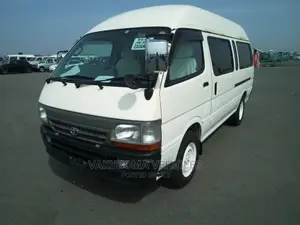 Toyota HiAce 2001 White