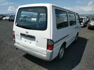 Nissan Vanette 2000 White