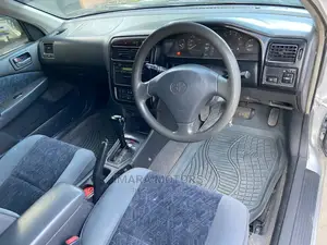 Toyota Carina 2000
