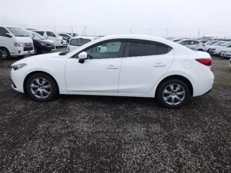 Mazda Axela 2015 White