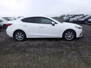 Mazda Axela 2015 White