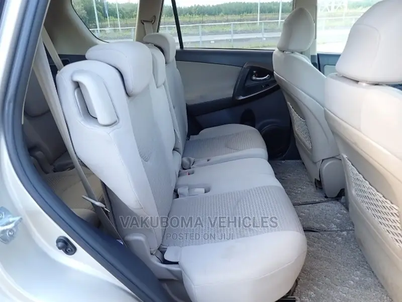 Toyota Vanguard 2007 Silver