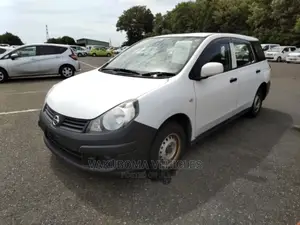 Nissan Advan 2013 White