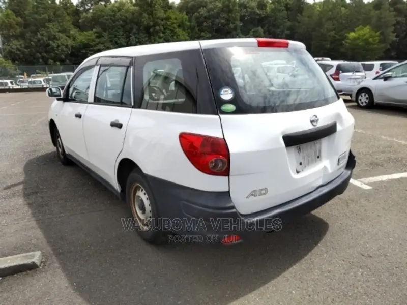 Nissan Advan 2013 White