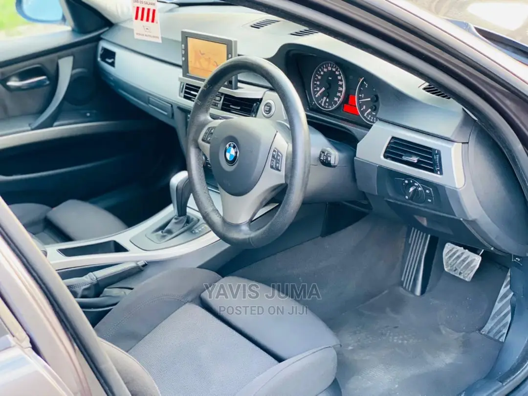 BMW 320i 2006 Gray