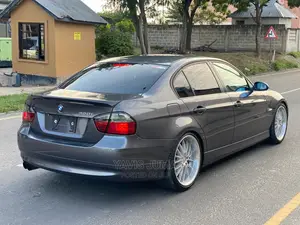 BMW 320i 2006 Gray