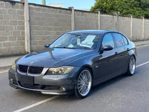 BMW 320i 2006 Gray