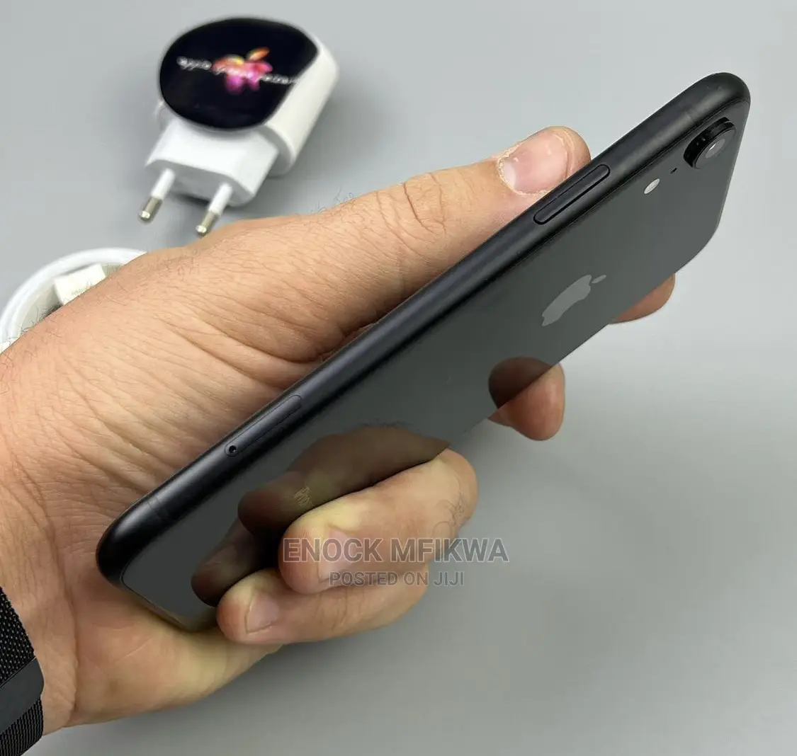 Apple iPhone XR 64 GB Black