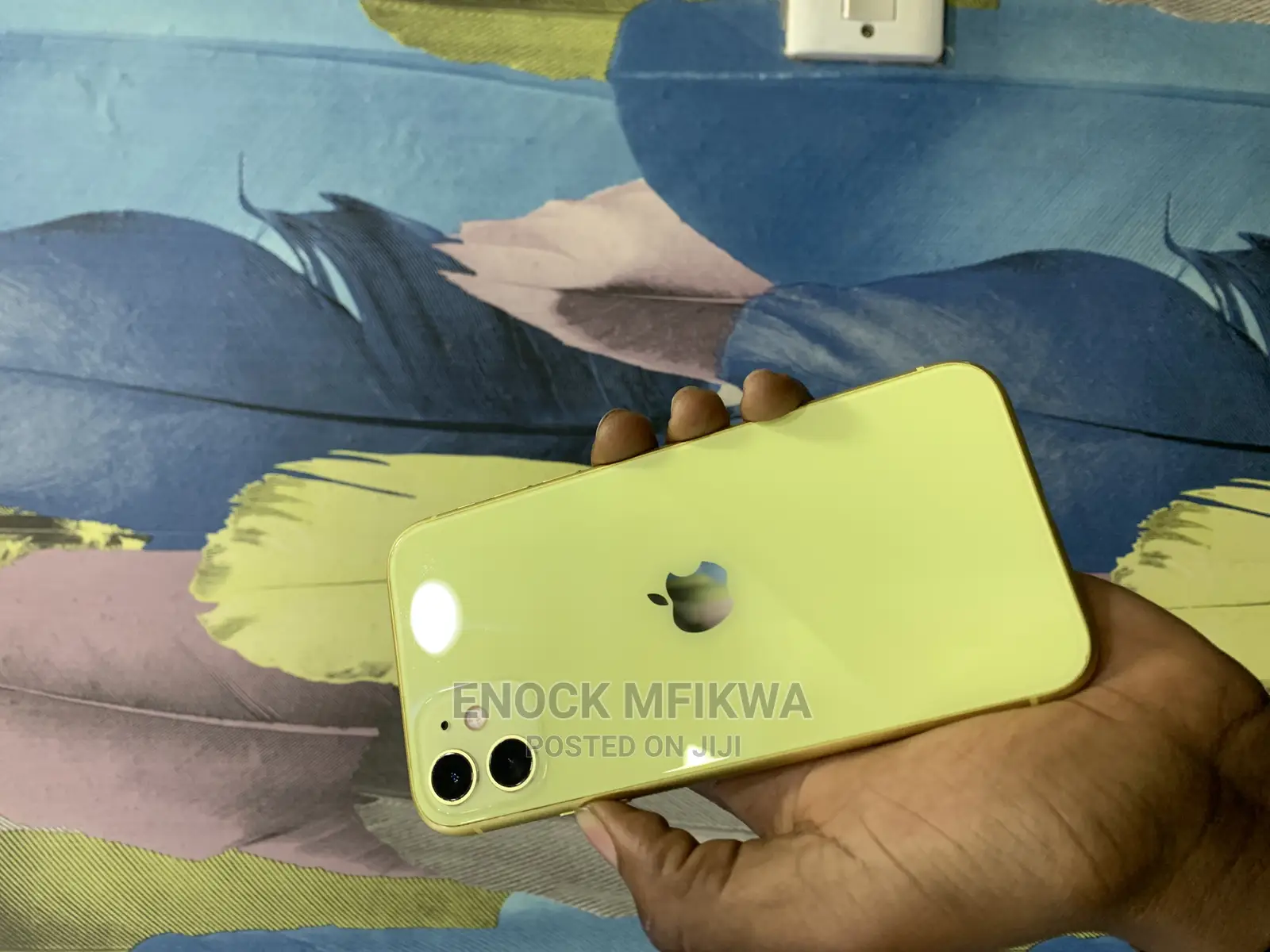 Apple iPhone 11 64 GB Yellow