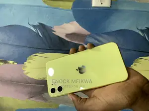 Apple iPhone 11 64 GB Yellow