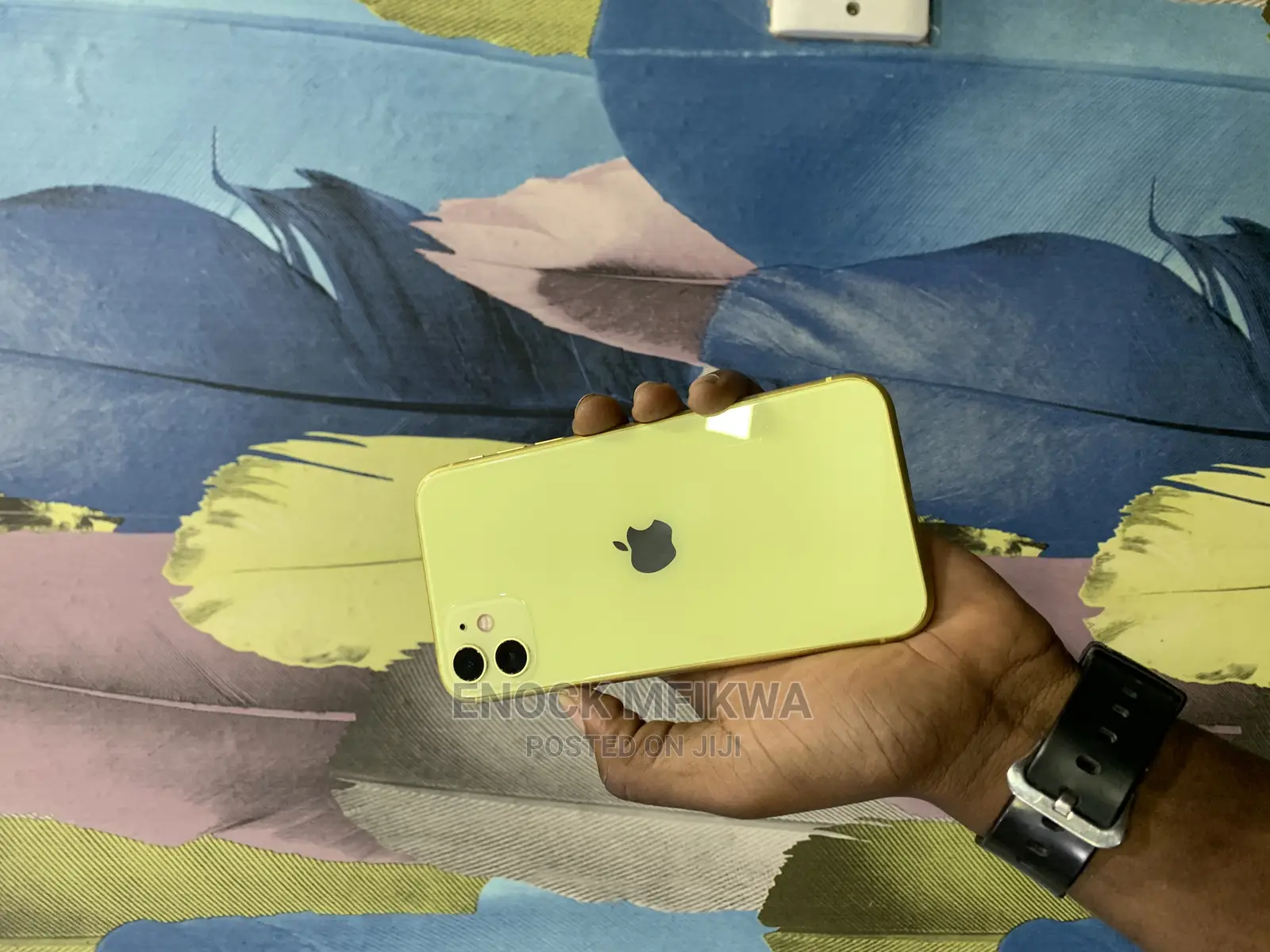Apple iPhone 11 64 GB Yellow