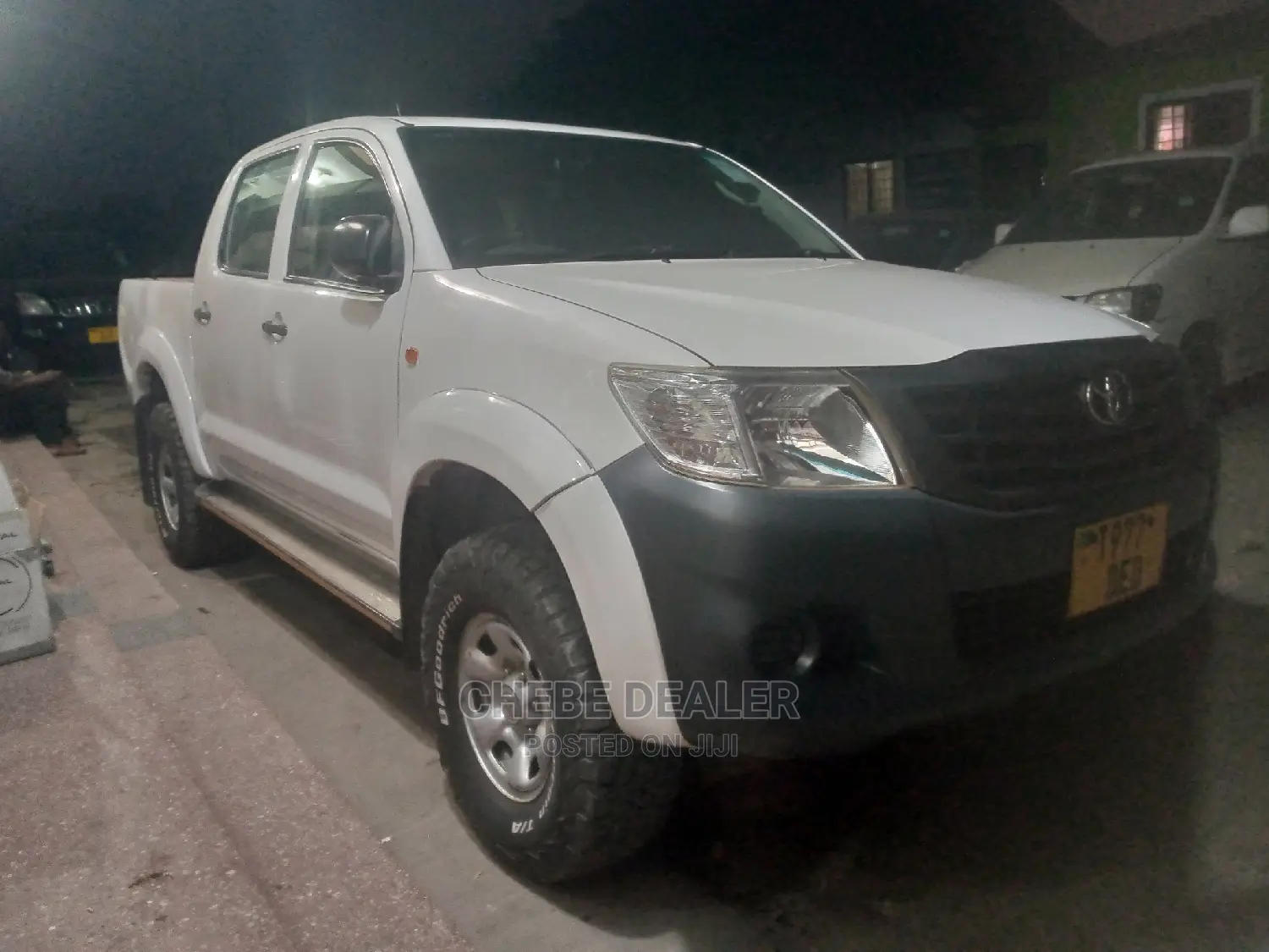 Toyota Hilux SR 4x4 2015 White