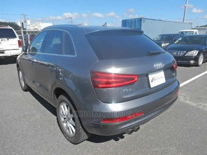 Audi Q3 2013 Gray