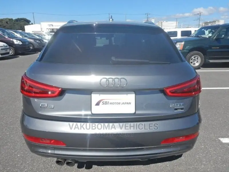 Audi Q3 2013 Gray