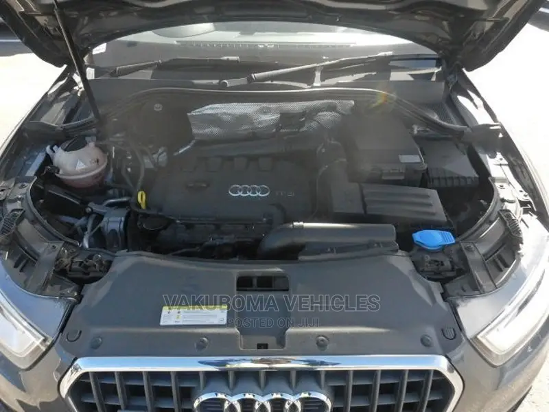 Audi Q3 2013 Gray