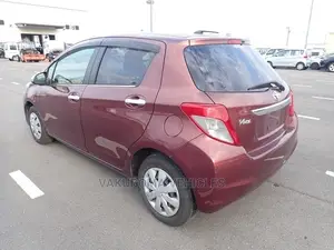 Toyota Vitz 2011 Red