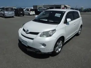 Toyota IST 2008 White