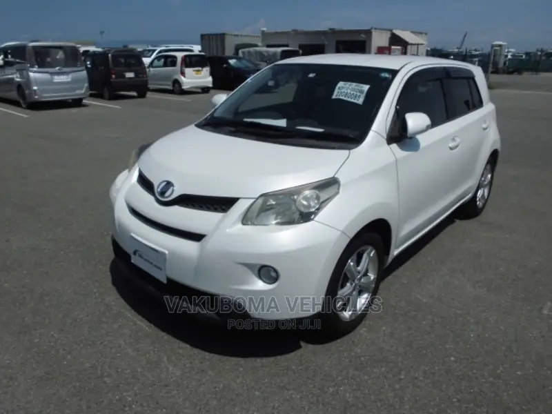 Toyota IST 2008 White