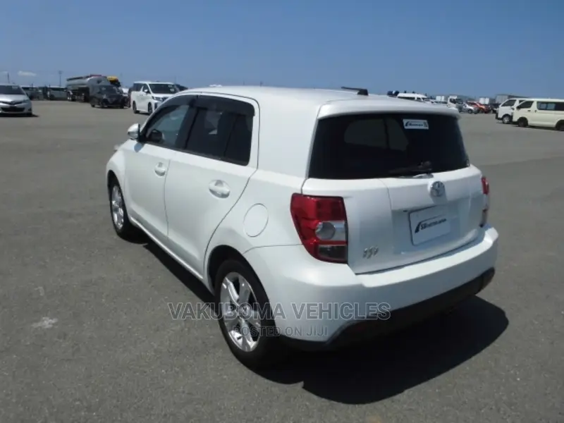 Toyota IST 2008 White
