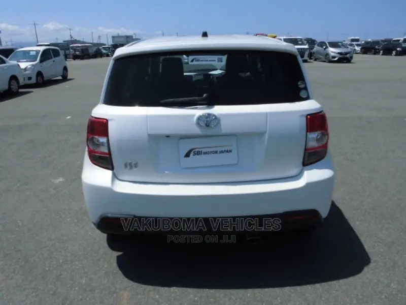 Toyota IST 2008 White