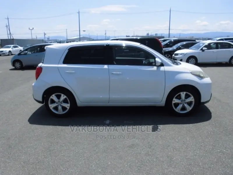 Toyota IST 2008 White
