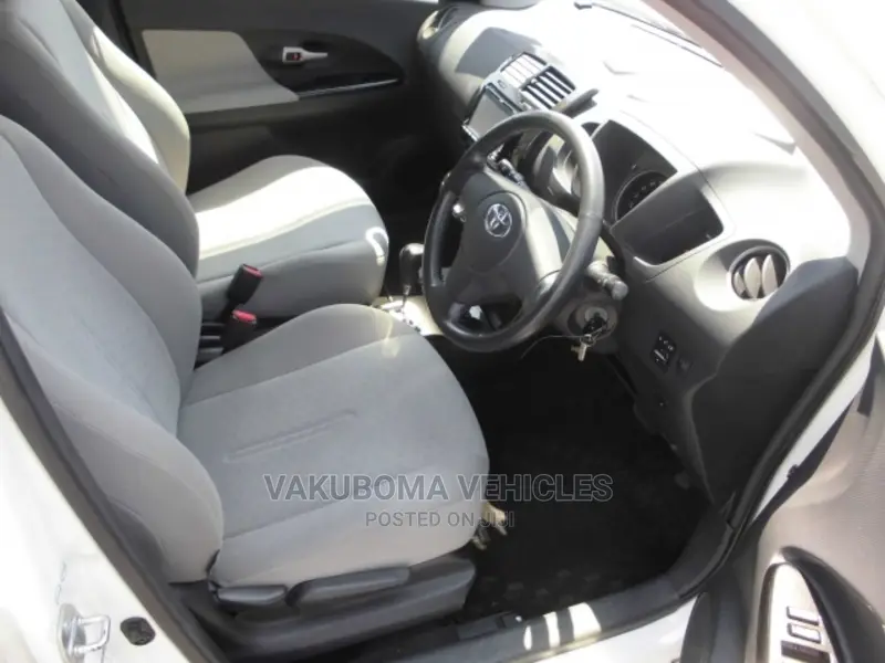 Toyota IST 2008 White