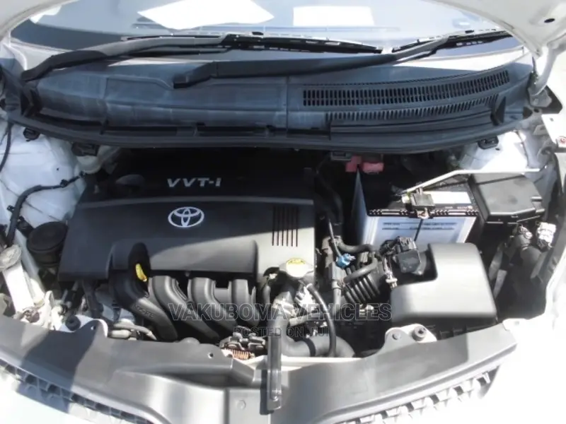 Toyota IST 2008 White