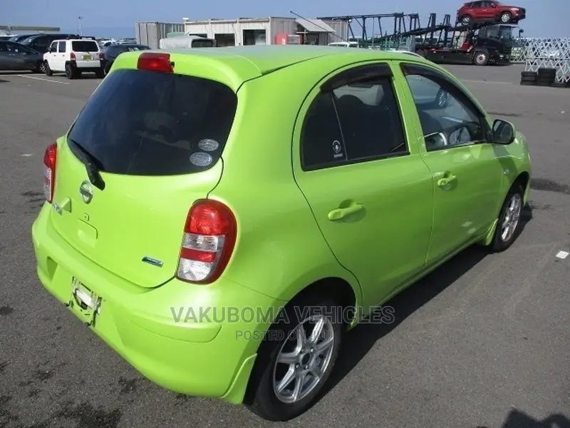 Nissan March 2011 Green